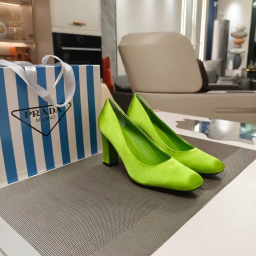 Beveled 3D Square Toe Series🏧 (Top-level packaging and the highest version) PRADA 2025s𝐬 Prada Spring and Summer New Products, (Top-level version) Coming!Retro and fashionable Prada princess-style 3D square toe shoes, a must-have for girls