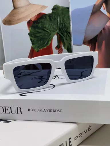 Versace 2024 new Internet celebrity sunglasses for women, high-end sense, cool and stylish, personality and hip-hop, men's trendy sunglasses for couples