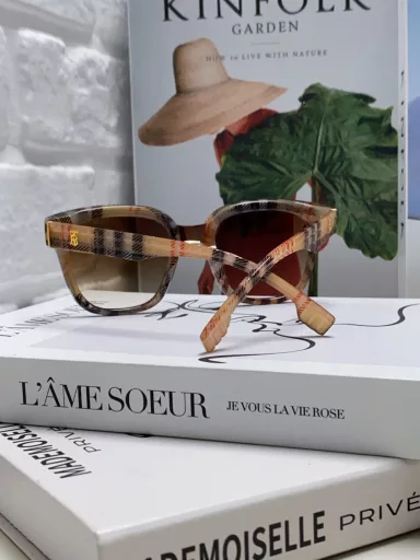Burberry 2024 new fashion retro personality comfortable avant-garde sunglasses sunglasses high quality trendy cool high quality unisex