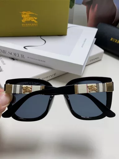 Burberry 2024 new Korean version of large frame wide legs personality super fast celebrity style sunglasses unisex Internet celebrity same style slim new sunglasses Warhorse 🐎 with classic plaid