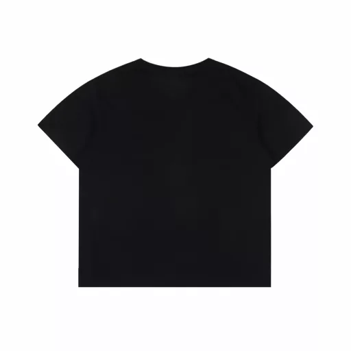 Gucci floral embroidered letter round neck T-shirtCustomized high-weight knitted cotton fabric is carefully made, with a particularly solid feel, full texture, soft and delicate, comfortable to wear, excellent moisture absorption and perspiration performance, not stuffy! The cursive logo on the chest is very eye-catching and highly recognizable! The loose OS version is tailored to meet the current trend aesthetics. It is large and inclusive, and you can easily create a shape by wearing it casually.