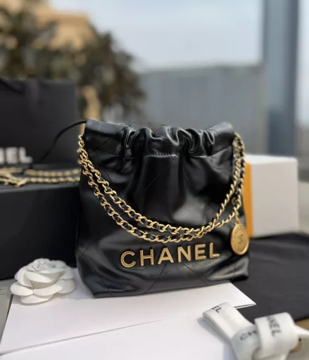 Chanel has a wide range of bags, and the new 23s series for the spring and summer of 23 has been loved by many fans. Among them, the 