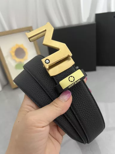 Montblanc 💕Automatic belt P160Material: Original cowhide belt 100% first-layer cowhide belt✨Guaranteed genuine leather, 24K pure steel buckle, original quality, fine workmanship, fashionable brand, first choice for gifting and personal usePackaging: Please look for the counter packaging as shown in the picture💕Free puncher💞Handbag💕Counter gift box