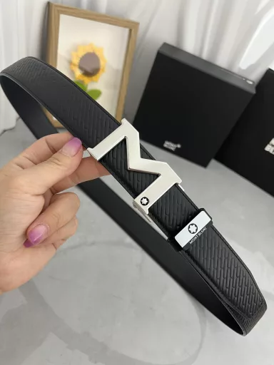 Montblanc 💕Automatic belt P160Material: Original cowhide belt 100% first-layer cowhide belt✨Guaranteed genuine leather, 24K pure steel buckle, original quality, fine workmanship, fashionable brand, first choice for gifting and personal usePackaging: Please look for the counter packaging as shown in the picture💕Free puncher💞Handbag💕Counter gift box