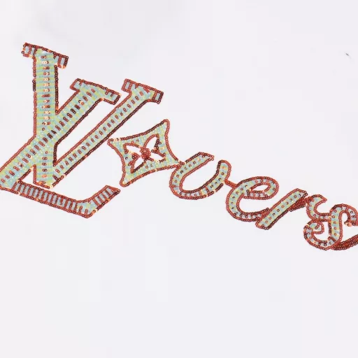 Louis Vuitton 25ss beaded sequined letter logo short sleevesOriginal purchase, 32-count fine cotton double yarn fabric, 1*1 Solana ribbing, embroidered beaded pieces, fabric fermentation washed, customized accessories, fitted version