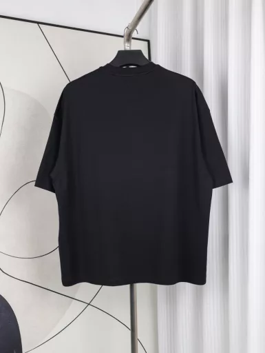 Bv pocket color matching T-shirt replacement can be found on the platformProcess description: fabric 26 count 320g American imported Pima cotton, this style is an oversize version, the whole upper body is loose, giving people a fashionable and casual sense of relaxation, envelope cover material custom woven and dyed woven cotton cloth, pocket bv letter embroidery machine, imported Behringer multi-head embroidery machine embroidery, embroidery sewing thread, using imported 
