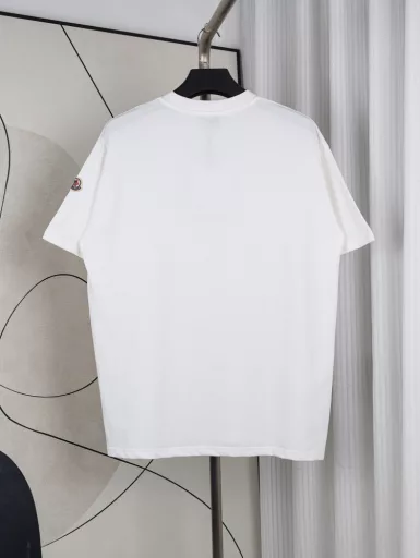 Moncler M letter cat ear logoCouple round neck short-sleeved T-shirtExclusively customized 280g 32-count double yarn pure cotton fabricThe texture is very soft and comfortable100% different from the top fabrics in the marketNo shrinkage, no deformation, no pilling! Matching 350g 1×1 threadThe fabric and thread are dyed in the same vat without color difference, and the thread is not easy to deform.The whole piece is made of three needles and five threads. The neckline, shoulder line, and sleeve seam are double-threadedThe tailoring is three-dimensional and textured, and the original collar label, washed wheat, and tag packaging are complete, so there is no pressure to enter and exit the cabinet.Moncler is a clothing brand that started with professional outdoor sports equipment, and its products are mainly down jackets. MONCLER, the abbreviation of the town Monestier deClermont, was founded in Grenoble, France in 1952 and is now headquartered in Milan, Italy. Moncler's brand logo is a combination of the letter M and a rooster.The Moncler brand is divided into two runway brands: 
