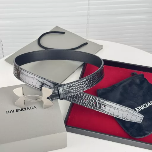 BalenciagaWidth: 3.5 cmTop layer cowhideVintage distressed logo metal hardware