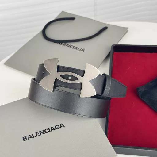 BalenciagaWidth: 3.5 cmTop layer cowhideVintage distressed logo metal hardware