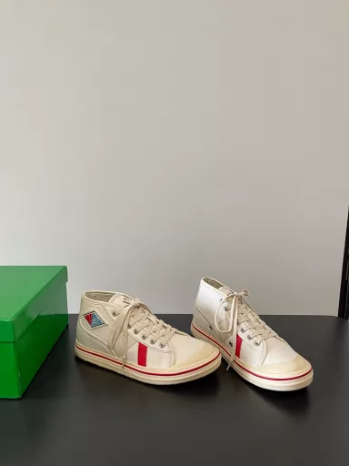 BV's latest hot retro canvas shoes✨This year's latest and coolest canvas shoes, even more beautiful when worn, one of the must-haves💥 Please prepare for your fashion in advance, Baby