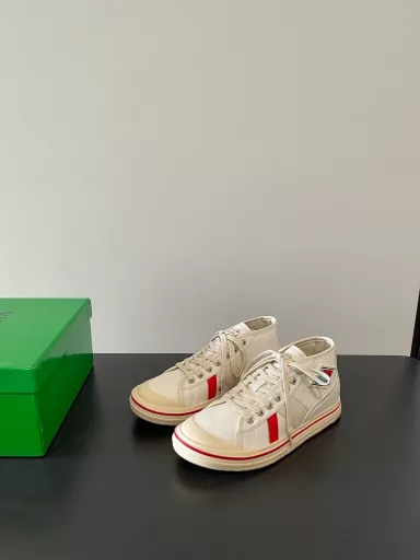 BV's latest hot retro canvas shoes✨This year's latest and coolest canvas shoes, even more beautiful when worn, one of the must-haves💥 Please prepare for your fashion in advance, Baby