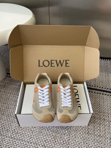 Loewe 25ss latest catwalk model Ballet Runner 2.0 Ballet Leisure Sports Shoes Dexun Shoes Nylon and cow leather sports shoes Asymmetrical toe design, sock-like internal structure Lightweight rubber outsole extends to the toe