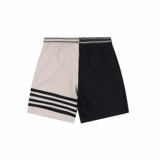 Tom Brown Four-bar Webbing ShortsThe fabric is made of professional custom-made 32s surface with delicate touch and 8s lining, which is crisp and stylish, with a gram weight of up to 380g, and a minimum order quantity of 500kg (equivalent to 1,000 pieces). The pocket cloth is made of red, white and blue Oxford fabric. The red stripes on the market are all orange-red. The minimum order quantity for pocket cloth alone is 3,000 meters. The workmanship is completely restored to the latest version of the counter, and the old pocket hemming and side pressure lines are improved.