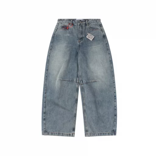 Loewe Anagram tapered denim pantsCustomized elegant rough twill denim material, laser laser technology, using high-energy laser beam to accurately process the material surface, by controlling the intensity, frequency and scanning speed of the laser beam, high-precision Loewe Anagram engraving can be achieved, using sand frying hand rubbing technology, through processing on the sand frying machine, the surface of the jeans will fade and wear naturally, and then the surface of the jeans will be physically damaged by hand using special tools, maintaining the original texture and details while increasing its uniqueness, heavy washing and whitening process, through physical and chemical means, the denim fabric is deeply processed multiple times, so that the surface of the pants presents a gray effect, and then the denim fabric is polished by machine to make the surface of the pants have a worn effect, customized accessories, fit version