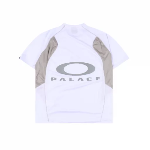 PALACE ✖️Oakley 25SS co-branded reflective mesh short-sleeved shirtTECH JERSEY 3m reflective logo splicing quick-drying retro jersey short-sleeved T-shirtMesh quick-drying fabric Retro color matching splicing Fabric slightly elastic Breathable and quick-drying No shrinkage or deformation 3M reflective print design on the front and backIt is a good choice for daily wear or sports and fitness!