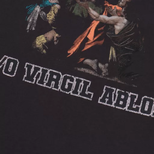 OFF WHITE CO VIRGIL 24ss Washed short sleeves with a Virgin Mary print on the chestRetro printed washed distressed short sleeves, gender-neutral loose silhouette, with a strong religious color as a whole, in line with the Renaissance vintage style often used by OFF. Designer Virgil Abloh's obsession with and research on Caravaggio has created a unique opportunity for people to 