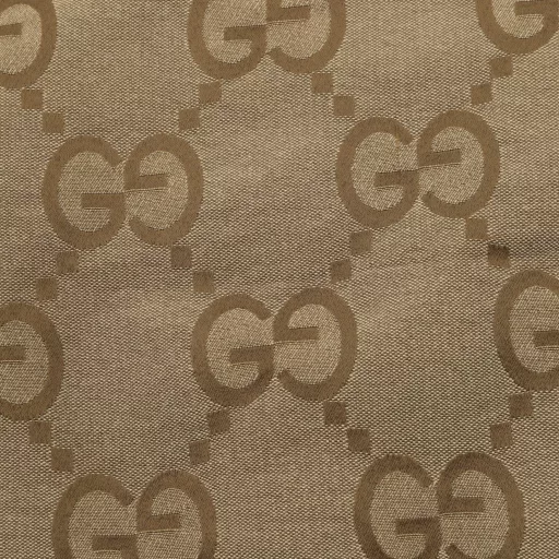 Gucci GC 25SS straight jacquard leather label shortsLight luxury, a must-have item for men and women's daily commuting wearDetailed features· Raw material high-density full jacquard craft fabric· Laser positioning cutting process· Customized original brass logo buckle· Customized original leather label· Original main label washing tag brand moisture-proof paper packaging