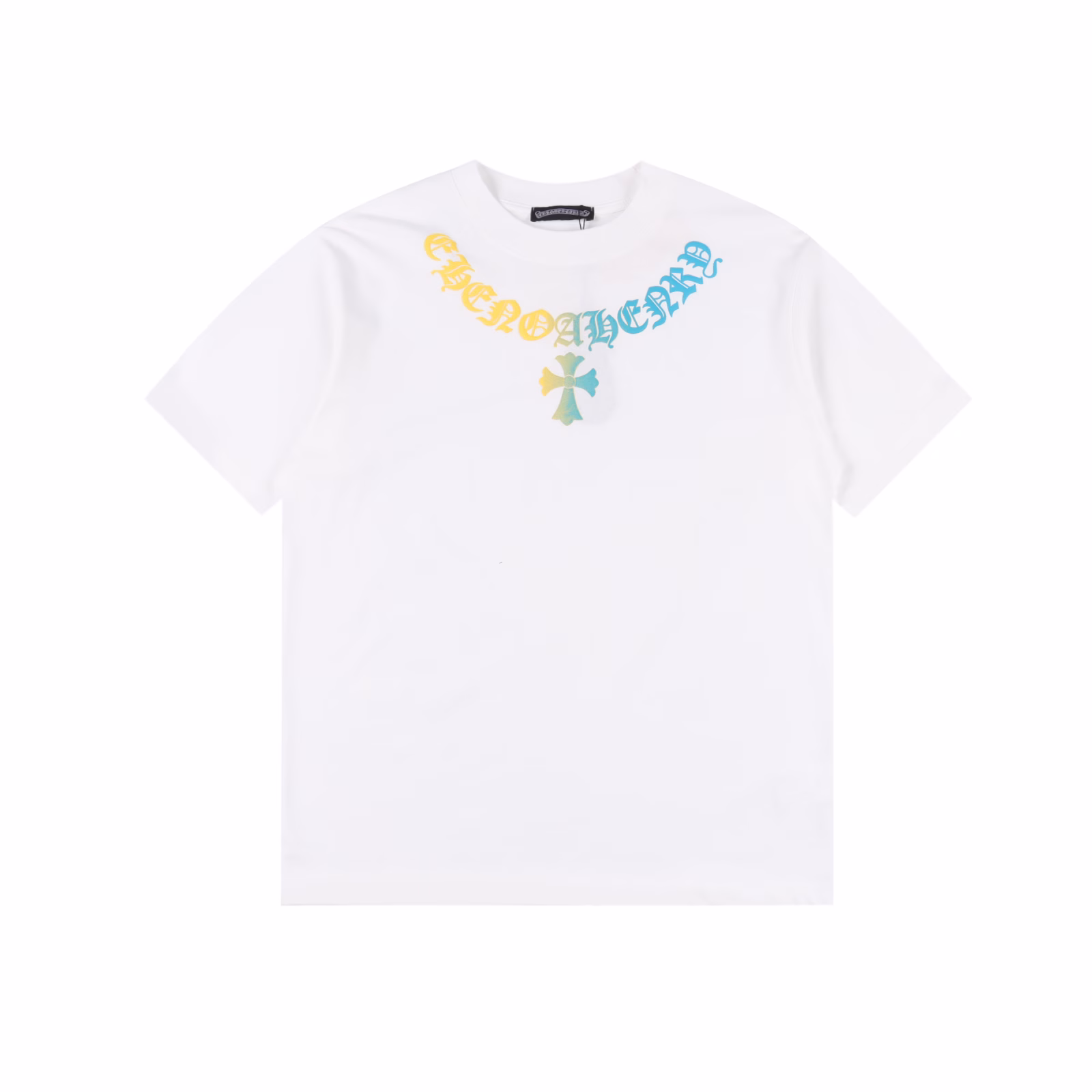 Chrome Hearts CH Gradient Foam Necklace Printed Short Sleeve T-shirtThe fabric is made of 280g combed cotton, customized 32-count 1*1 thread, and the garment is washed twice. The fabric is comfortable and skin-friendly without any strange feeling. It is a custom-made dyed fabric with high textile density, good drape, and not easy to deform. The thick weave plus the compact spinning process will not affect the breathability of the fabric. The color saturation is very high. It is imported digital direct printing technology. It is a versatile and good-looking short-sleeved shirt. The loose version covers the flesh and makes you look thin. It is not picky.