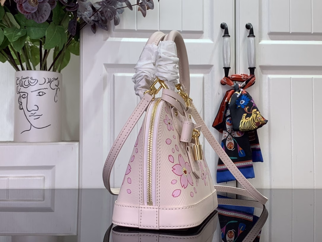 The colorful Maison's icon bag 