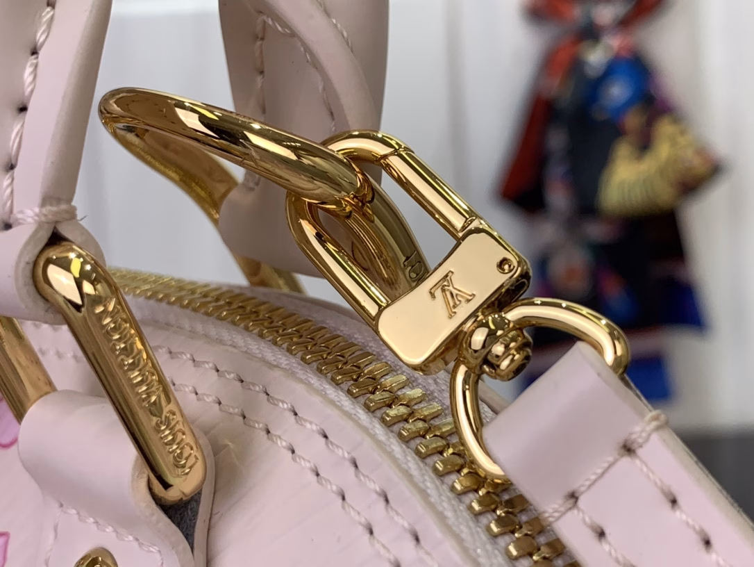 The colorful Maison's icon bag 