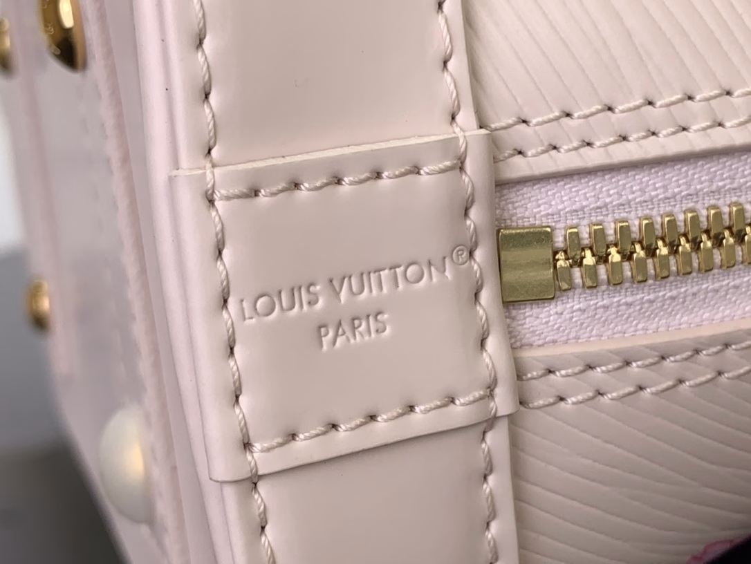 The colorful Maison's icon bag 