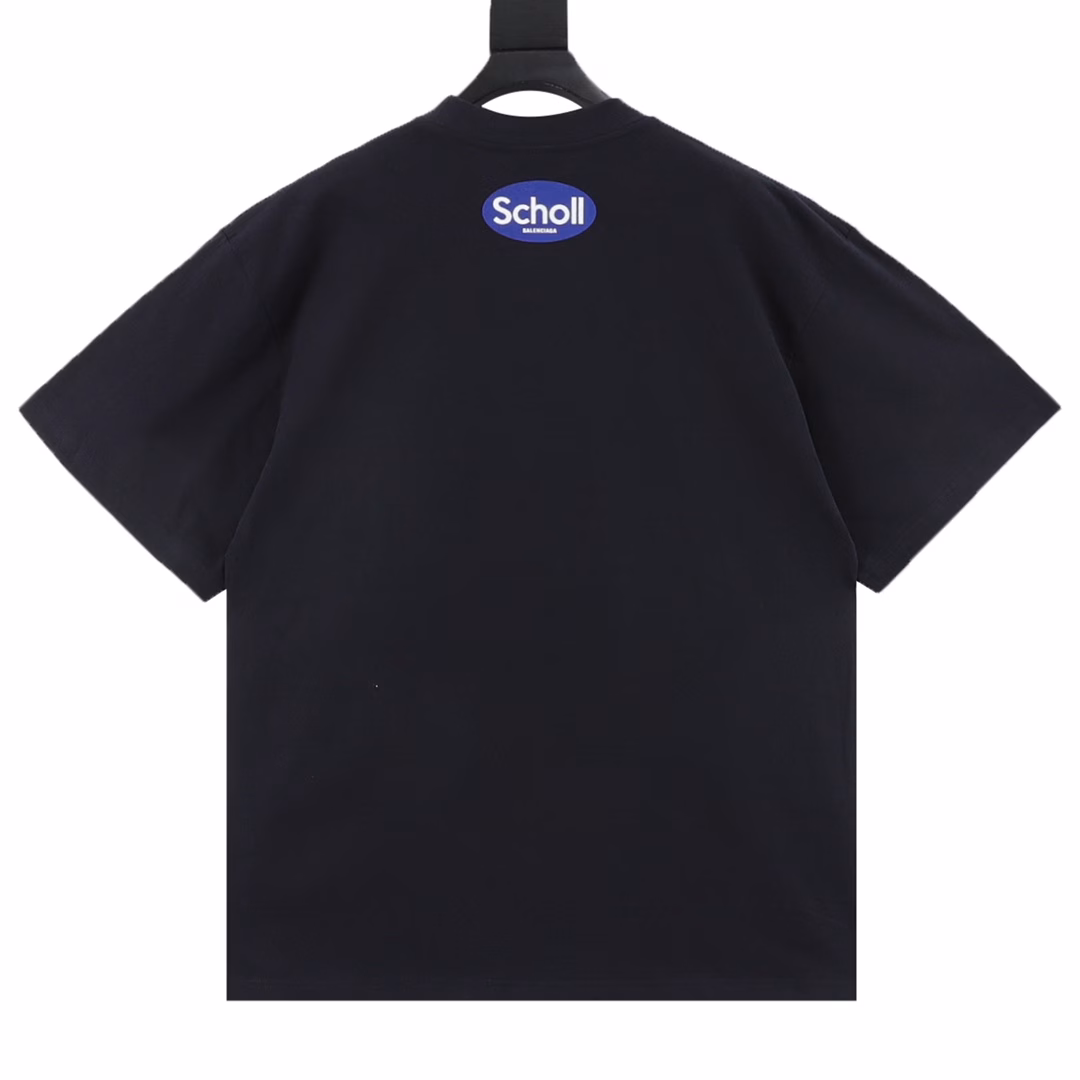 Balenciaga letter print short sleevesThe fabric is made of custom-woven and custom-dyed cotton plain fabric, which feels soft, comfortable and smooth. The process uses Kangli direct-injection printing, which has a three-dimensional effect and is washed and aged. The style is loose and versatile. The same series for men and women. A full set of logo hardware accessories are custom-made