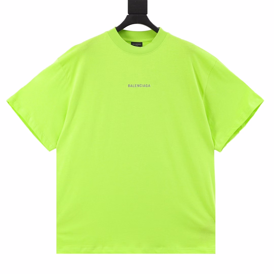 Balenciaga short sleeves with embroidered letters on the front and backExclusive custom-woven and dyed fabric, soft and comfortableEmbroidered Paris English letters logo on the front and back, full embroideryOS drop shoulder loose version, the latest brick cabinet synchronization for spring and summer