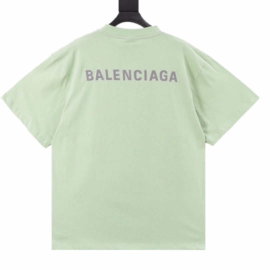 Balenciaga short sleeves with embroidered letters on the front and backExclusive custom-woven and dyed fabric, soft and comfortableEmbroidered Paris English letters logo on the front and back, full embroideryOS drop shoulder loose version, the latest brick cabinet synchronization for spring and summer