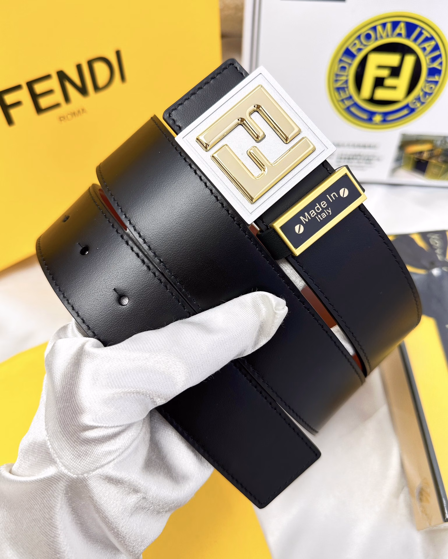 Fendi..Top original replica. P160Belt: 🐂100% top layer cowhide, guaranteed genuine leather. Double-layer FF embossed design 💠➕24K pure steel buckle material, never fades 🌈Imported calfskin 🎨Use both sides 🌟Same quality as shopping mall counters, first choice for gifting and personal use✌️Packaging: Please look for the full gift box packaging as shown in the picture, with a puncher for free