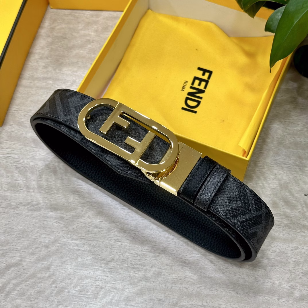 Fendi) same style in the counter 35mm width Double loop reversible belt FF push-stud buckle Cuoio Romano leather Reverse fabric with tobacco yellow and brown FF pattern Pin buckle metal finish Fashionable and classic Versatile style