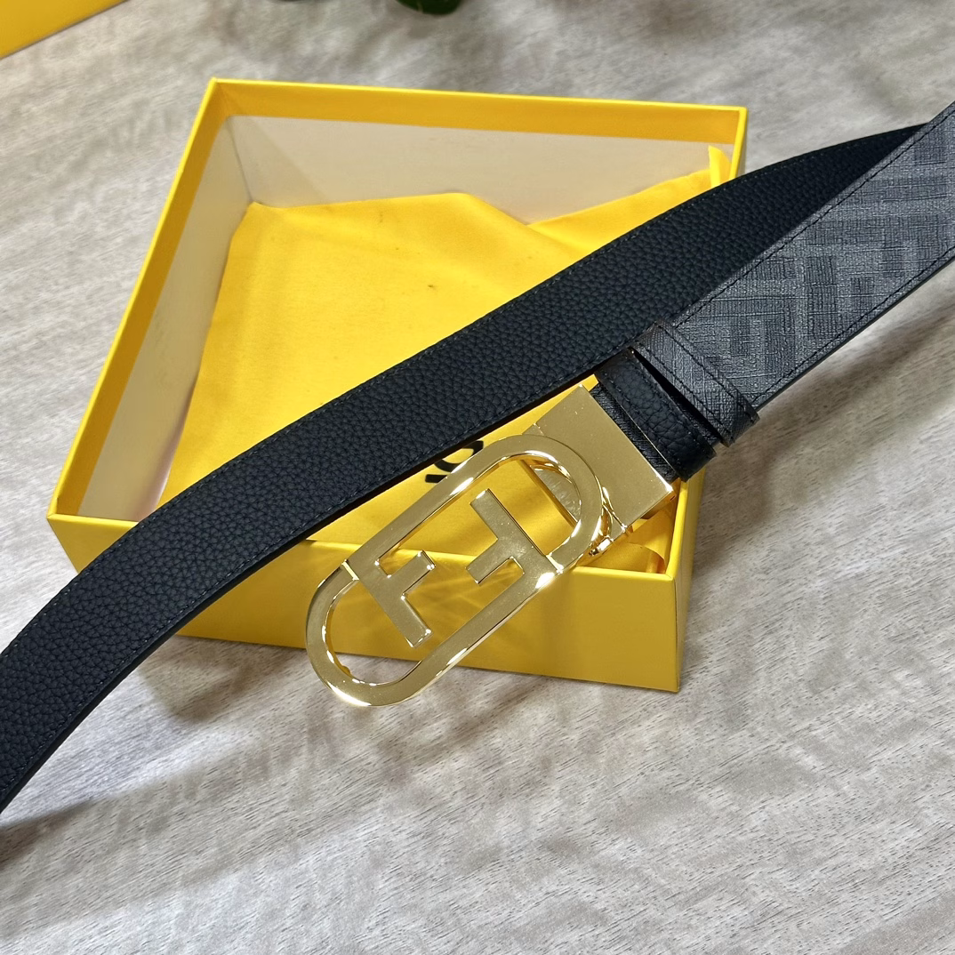 Fendi) same style in the counter 35mm width Double loop reversible belt FF push-stud buckle Cuoio Romano leather Reverse fabric with tobacco yellow and brown FF pattern Pin buckle metal finish Fashionable and classic Versatile style
