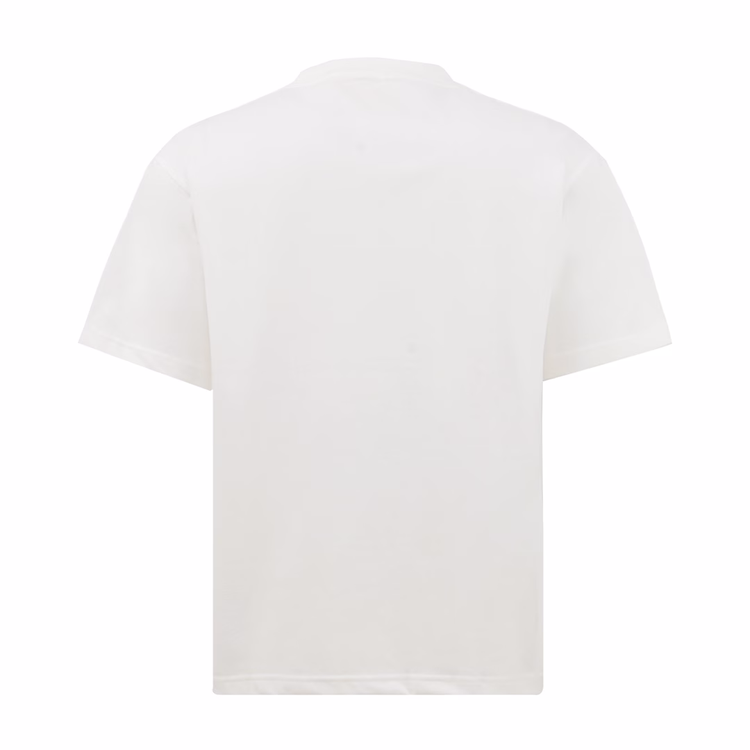 Burberry Checked Pocket Round Neck Short SleeveThis summer's latest classic and stylish slogan T-shirt. No extra frills, just match it to feel the unique charm of British style! Made of plain knitted cotton fabric supplied by customers, with a warm texture and a sense of drape. Neat and detailed craftsmanship, neat lines, custom ribbed neckline, smooth and delicate feel, comfortable and breathable, and well-cut, the most popular OS loose version is cut out, fashionable and eye-catching, full of street casual laziness! The pocket check pattern does not need to be deliberately explained, the neat and delicate beauty is different from the traditional offset pattern!