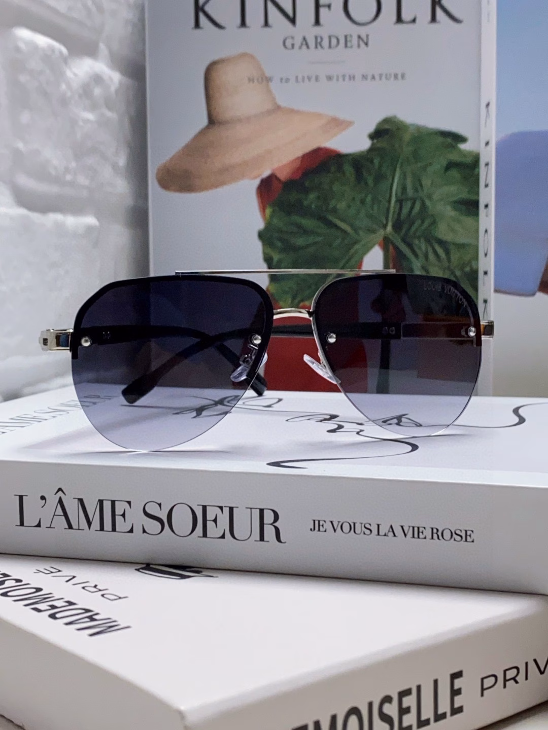 Louis Vuitton 2025 Metal Oval Half-Frame Sunglasses Unisex Sunglasses Aviator Style UV Protection