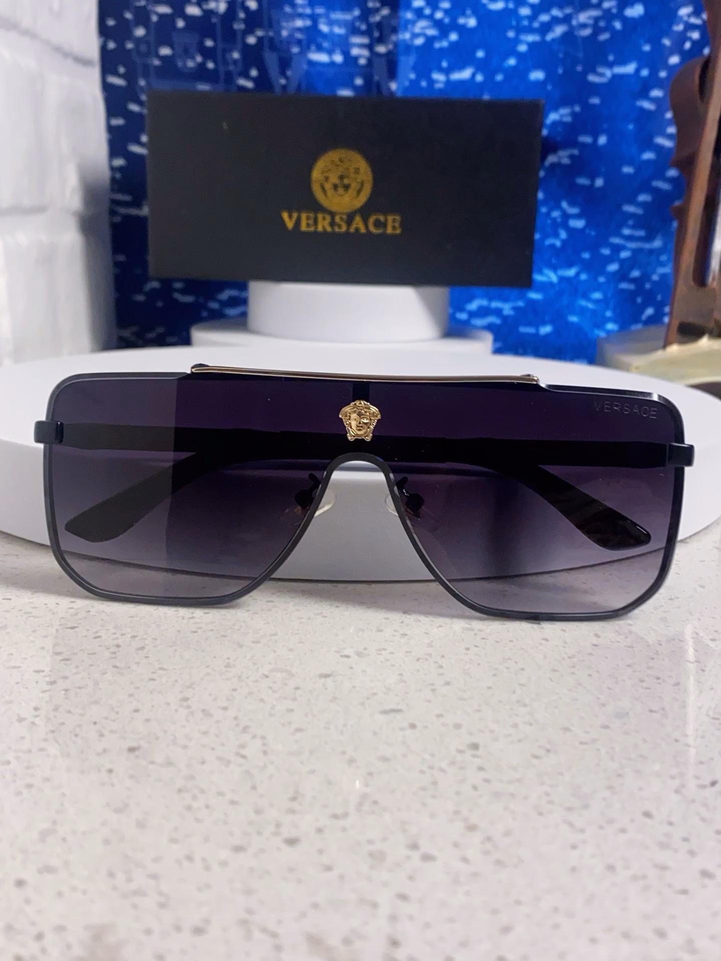 Versace 2025 new human head one-piece sunglasses European and American personality men and women sunglasses cross-border modern sunglasses in