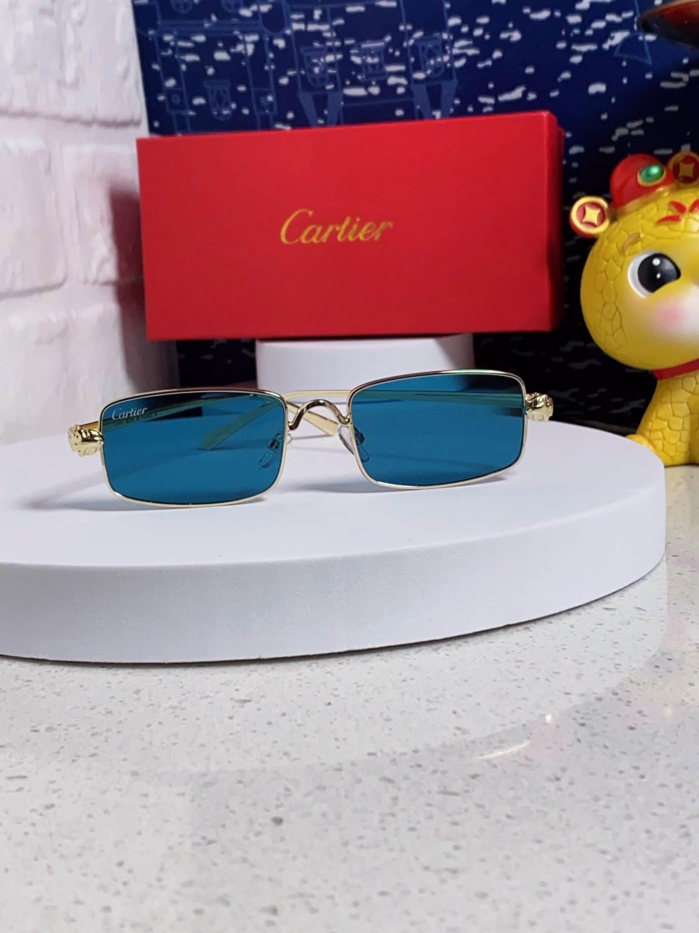 artier Cartier 2025 latest model metal square sunglasses men's European and American retro trend small frame sunglasses women's internet celebrity fashion wear glasses frame lifelike leopard