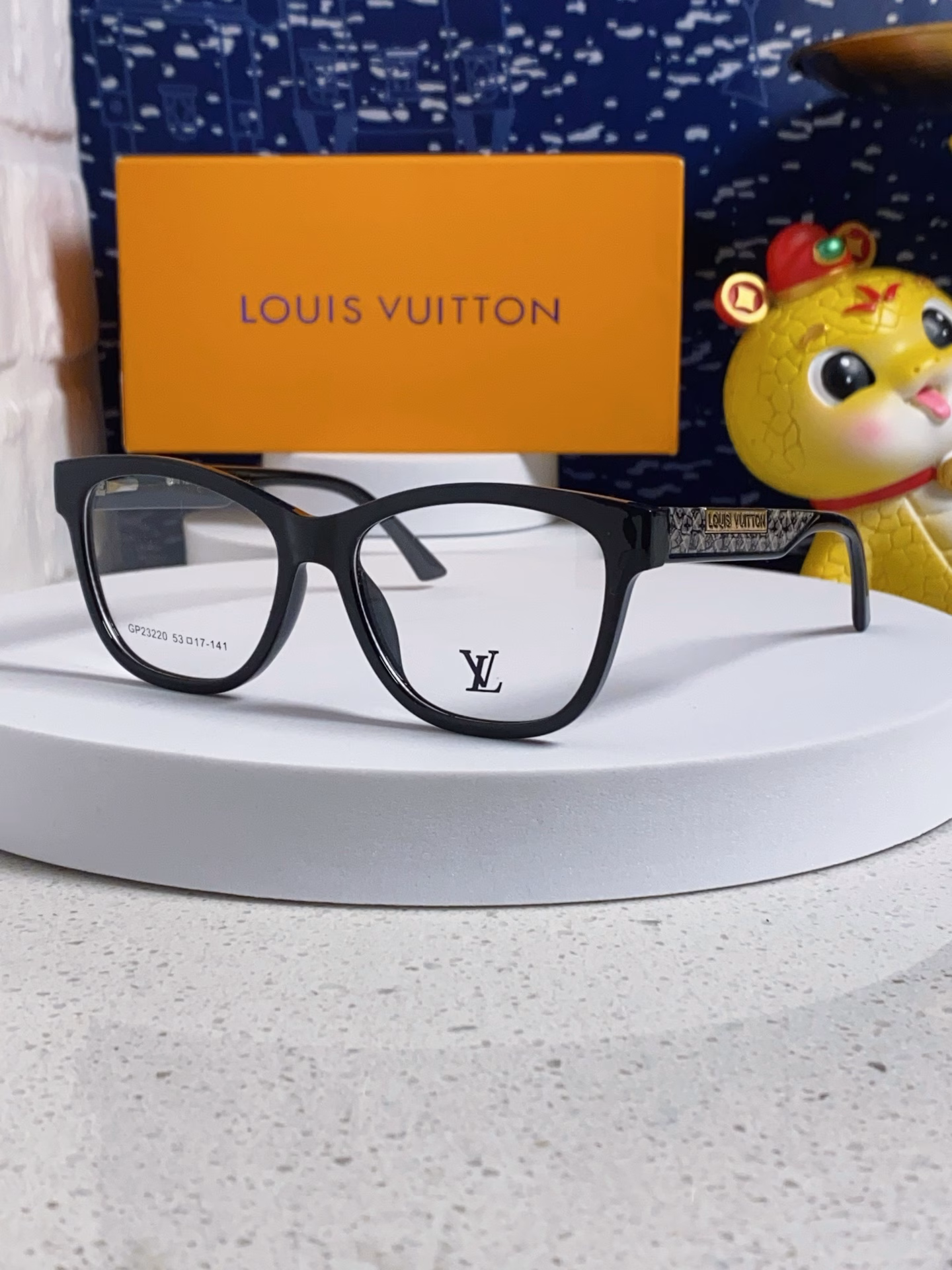 Louis Vuitton 2025 new style casual fashion ultra-light Korean version of large frame glasses frame Internet celebrity glasses frame can be equipped with myopia anti-blue light unisex