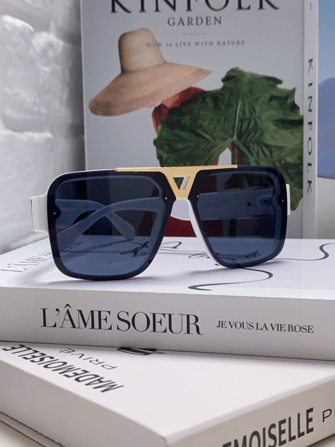 Louis Vuitton 2025 new fashion large frame sunglasses for men and women, the same style as the Internet celebrity square frame sunglasses for men, European and American cross-border