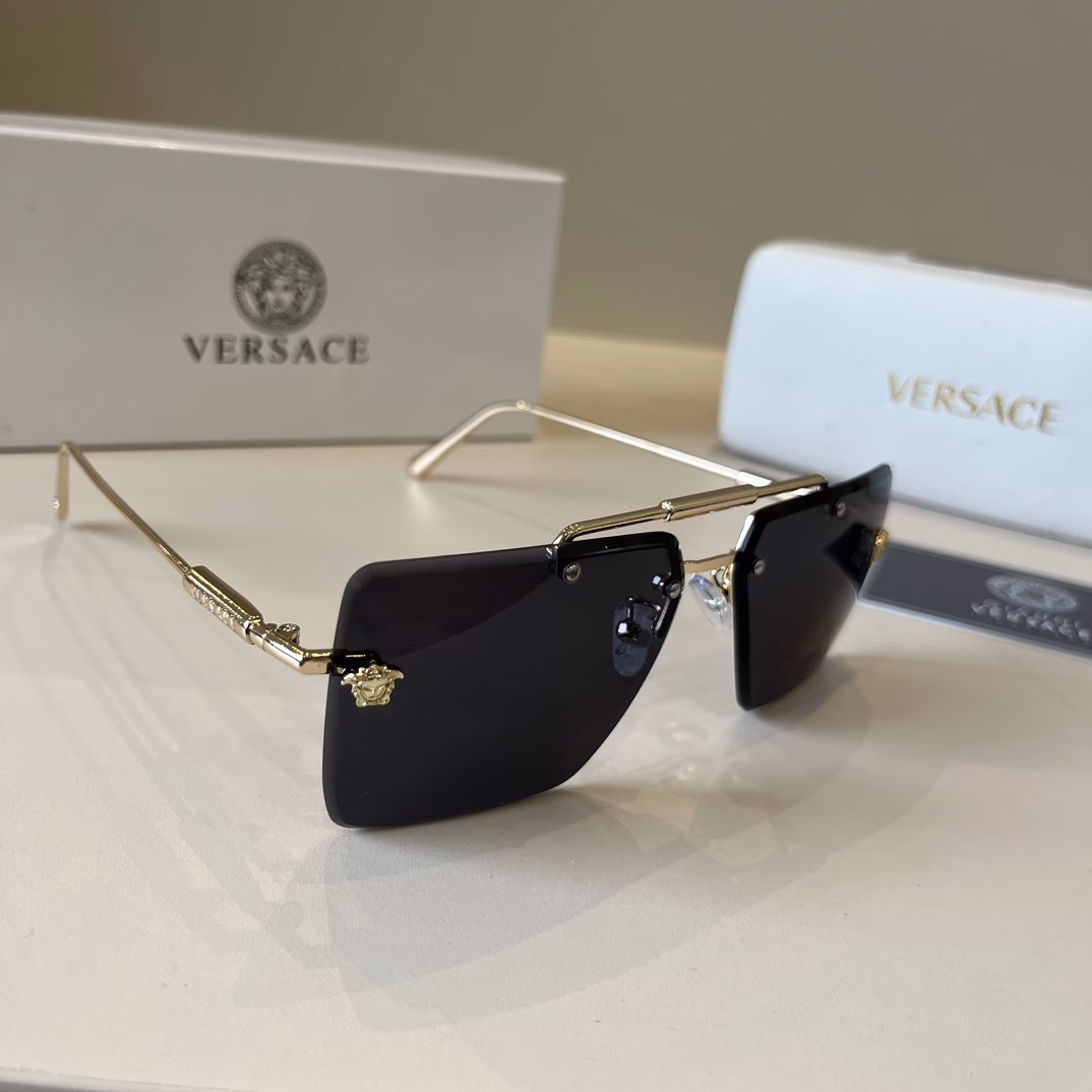 Versace European and American style fashion sunglasses, men's polarized glasses, men's sun glasses, a good partner for modifying face shape