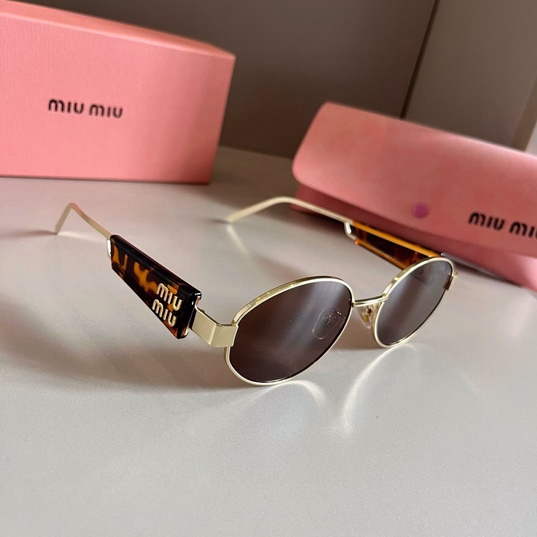 Miu Miu 24 European Station New High-end Square Frame Personalized Sunglasses