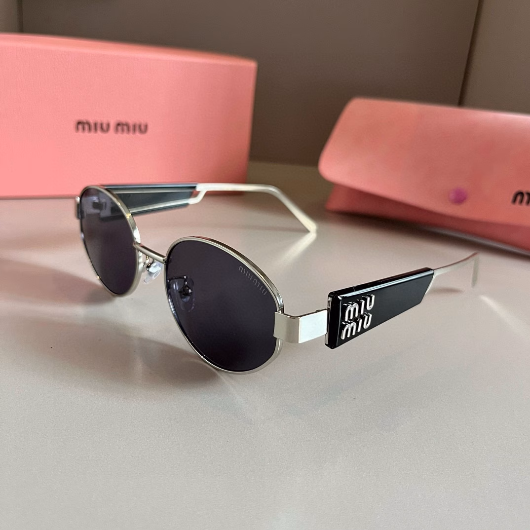 Miu Miu 24 European Station New High-end Square Frame Personalized Sunglasses